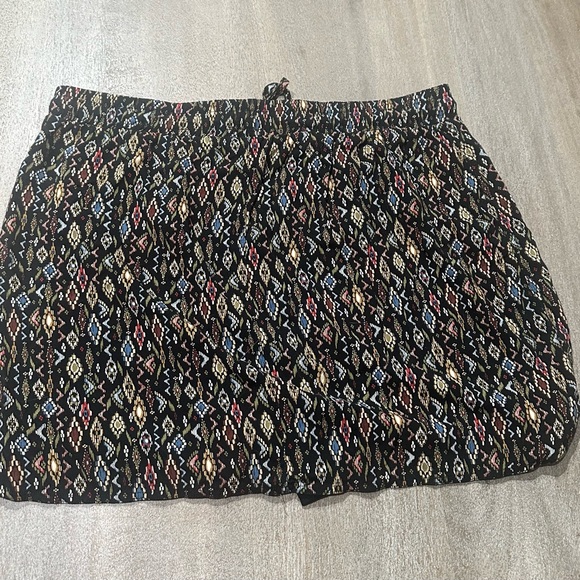 Geometric Patterned Mini Skort - Picture 5 of 9